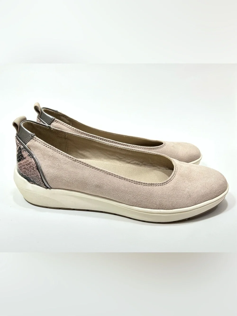 Naturalizer Harris Women’s Size 8.5 M US Shoes Synthetic Beige Comfort Flats